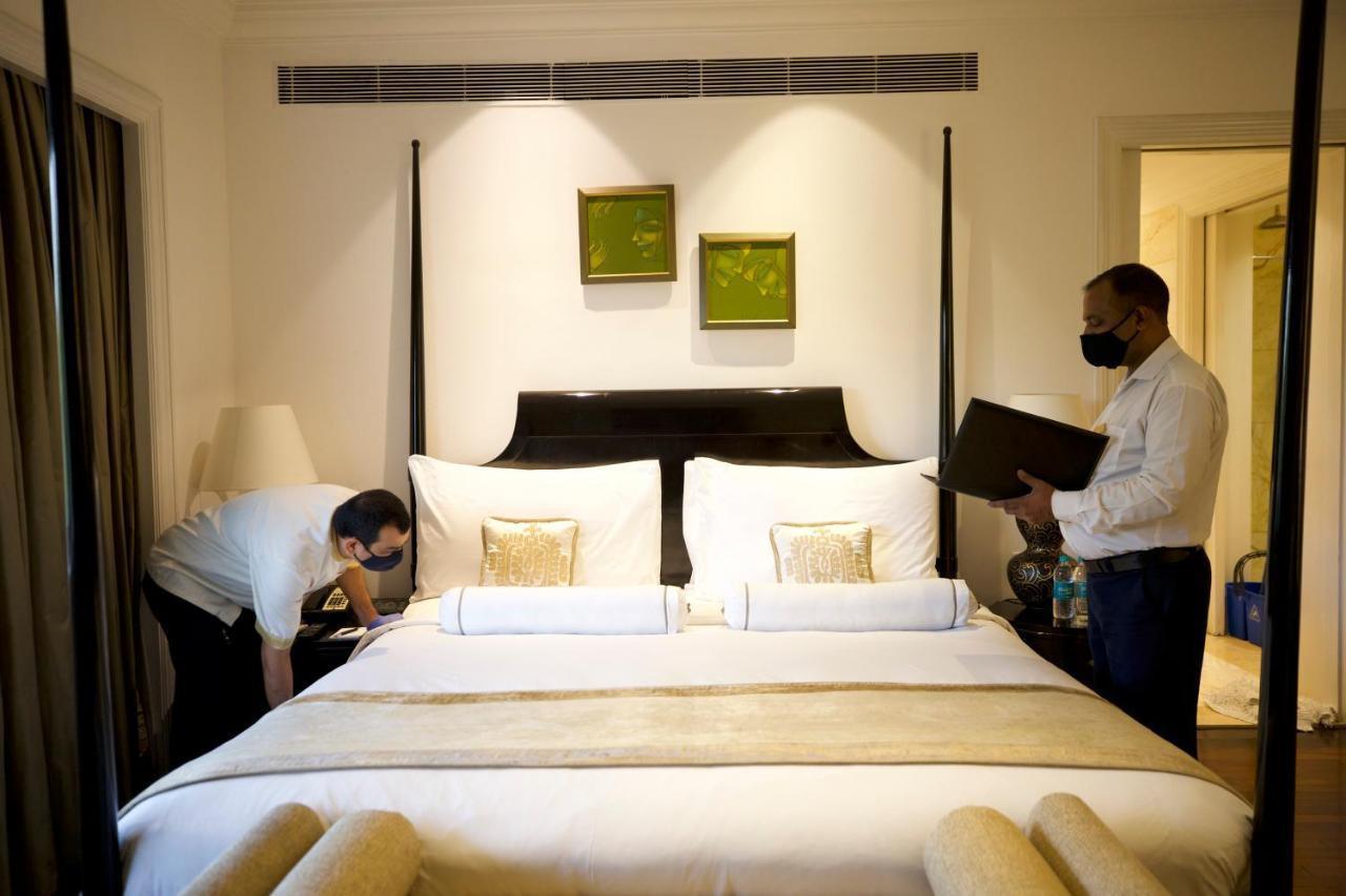 โรงแรมเดอะคลาริดจ์ส นิวเดลี ภายนอก รูปภาพ A room at the Taj Mahal Palace