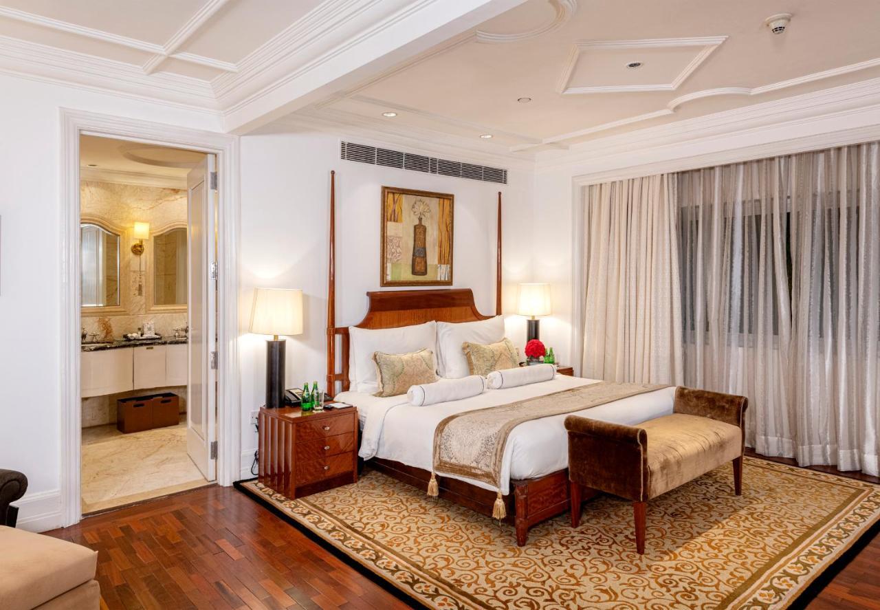 โรงแรมเดอะคลาริดจ์ส นิวเดลี ภายนอก รูปภาพ A bedroom at the Taj Mahal Palace
