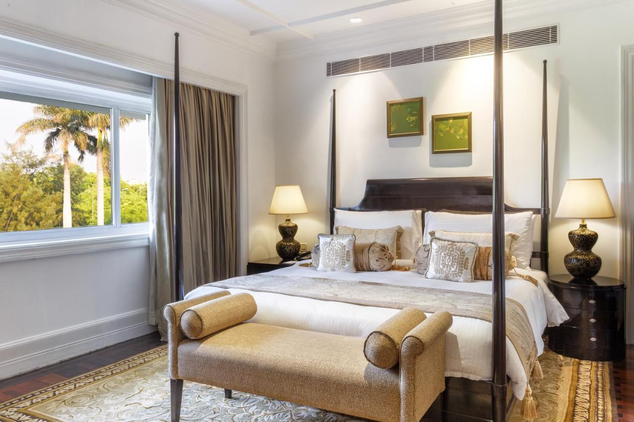 โรงแรมเดอะคลาริดจ์ส นิวเดลี ภายนอก รูปภาพ A bedroom at the Taj Mahal Palace