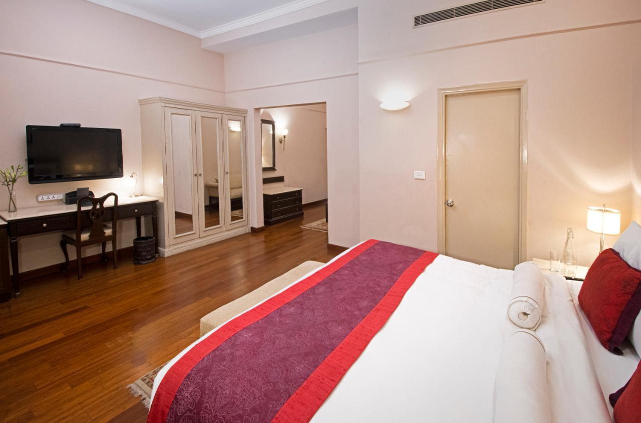 โรงแรมเดอะคลาริดจ์ส นิวเดลี ภายนอก รูปภาพ A room at the hotel
