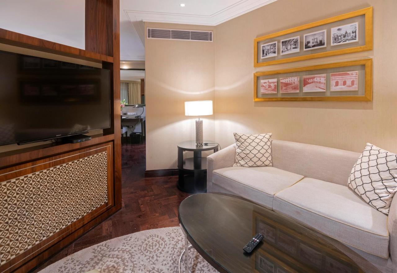 โรงแรมเดอะคลาริดจ์ส นิวเดลี ภายนอก รูปภาพ Living room